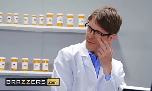 Brazzers - sexy teen Kenzie Reeves drills Her Pharmacy Markus Dupree For Her medication